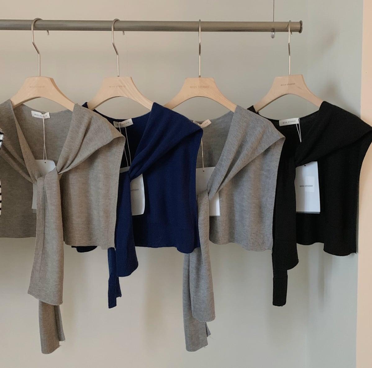 カモフラージュ肩掛けニットアクセサリー　２１色展開 - select store mirror meカモフラージュ肩掛けニットアクセサリー　２１色展開202404588mirror meselect store mirror me202404588ホワイト