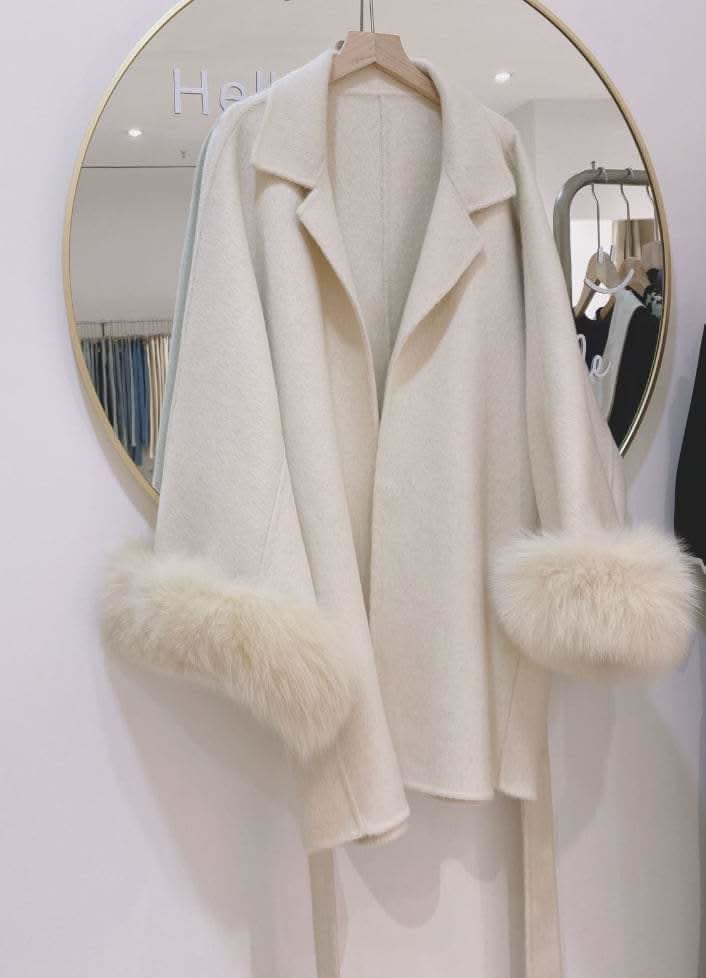 ＜インスタグラマー様ご愛用＞　高品質ウールホワイトショートファーコート - select store mirror me＜インスタグラマー様ご愛用＞　高品質ウールホワイトショートファーコート219767640mirror meselect store mirror me219767640XS