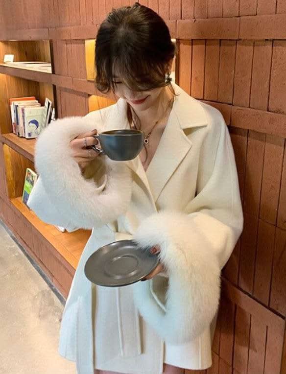＜インスタグラマー様ご愛用＞　高品質ウールホワイトショートファーコート - select store mirror me＜インスタグラマー様ご愛用＞　高品質ウールホワイトショートファーコート219767640mirror meselect store mirror me219767640XS
