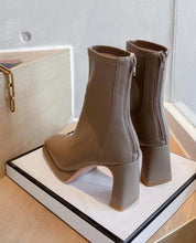【動画あり】美ラインヒールシンプルショートブーツ　２色＆２種展開 - select store mirror me【動画あり】美ラインヒールシンプルショートブーツ　２色＆２種展開163195201mirror meselect store mirror me163195201ベージュ(裏地レザー) 22cm