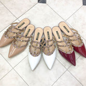 ＜レッド23.5cm１点即納可能＞スタッズリベットフラットシューズ　５色展開 - select store mirror me＜レッド23.5cm１点即納可能＞スタッズリベットフラットシューズ　５色展開167118826mirror meselect store mirror me167118826ホワイト×22.5cm