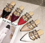 ＜レッド23.5cm１点即納可能＞スタッズリベットフラットシューズ　５色展開 - select store mirror me＜レッド23.5cm１点即納可能＞スタッズリベットフラットシューズ　５色展開167118826mirror meselect store mirror me167118826ホワイト×22.5cm