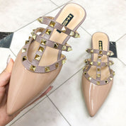 ＜レッド23.5cm１点即納可能＞スタッズリベットフラットシューズ　５色展開 - select store mirror me＜レッド23.5cm１点即納可能＞スタッズリベットフラットシューズ　５色展開167118826mirror meselect store mirror me167118826ホワイト×22.5cm