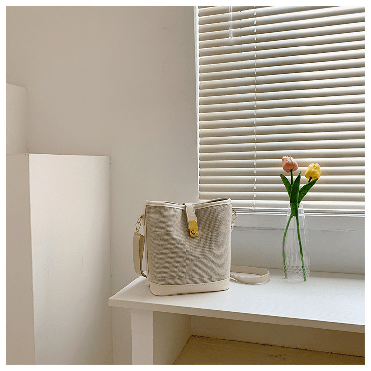 【2wayキャンバスショルダーバッグ】 - select store mirror me【2wayキャンバスショルダーバッグ】select store mirror meselect store mirror me0337c2cbc22c34198e6a43b40bb07db8ブラック