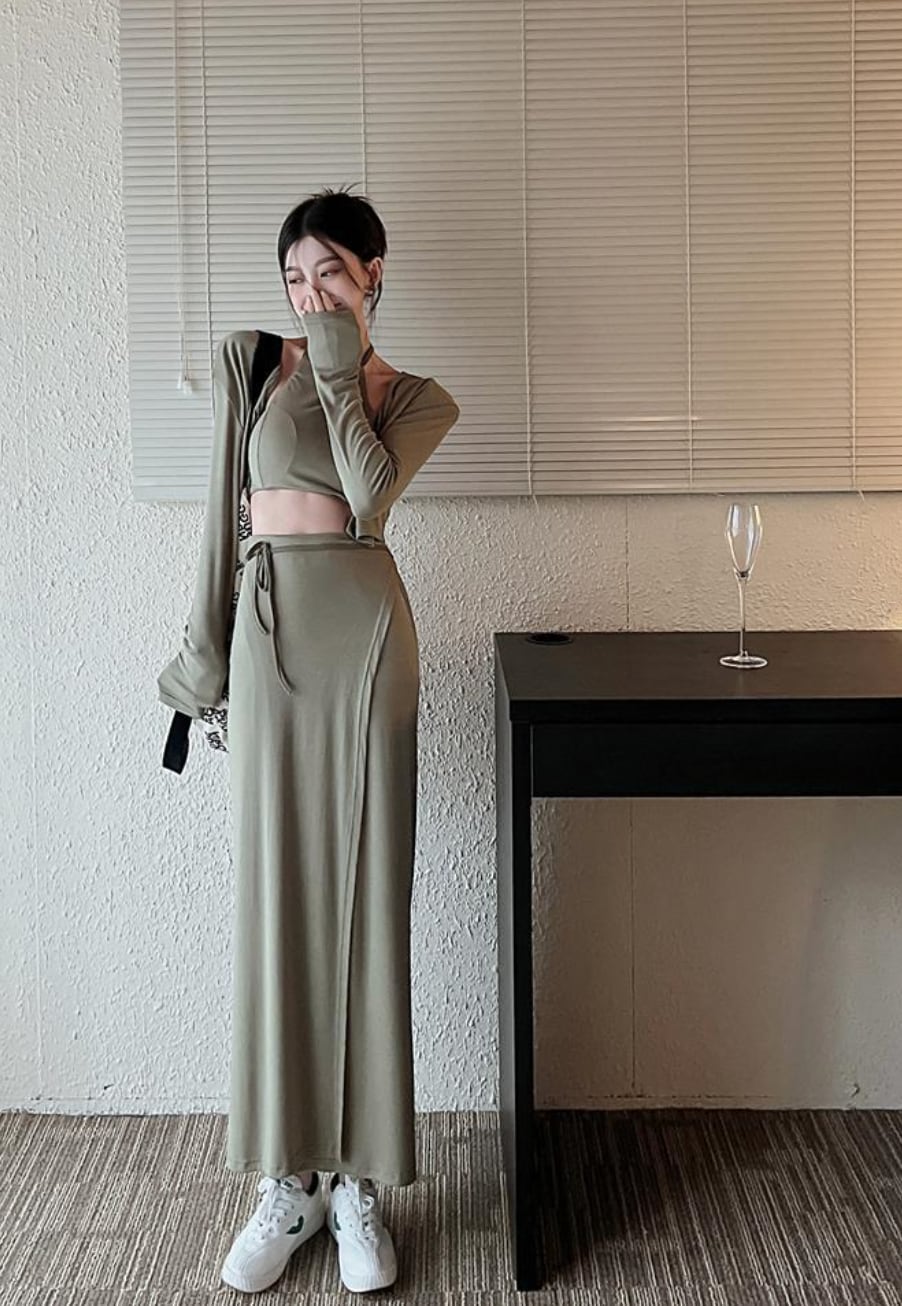 ホルターネックスリットスカート３点セット　２色展開 - select store mirror meホルターネックスリットスカート３点セット　２色展開190129793mirror meselect store mirror me190129793カーキS