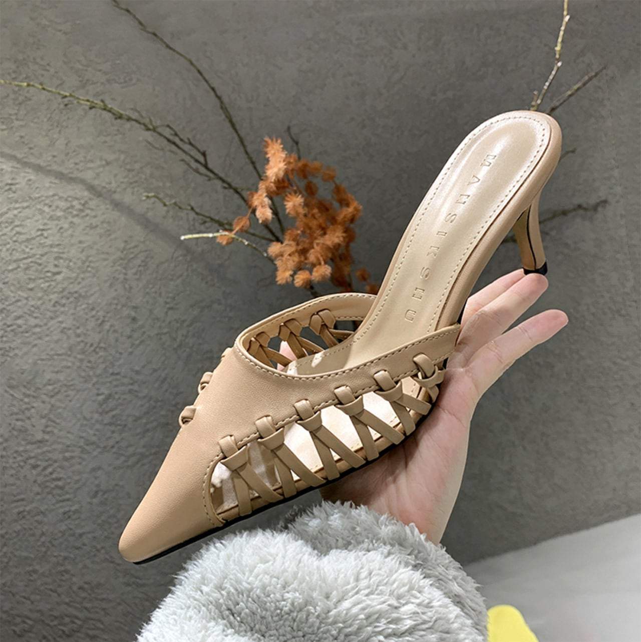 【動画あり】ポインテッドトゥ編みデザインミュール　３色展開 - select store mirror me【動画あり】ポインテッドトゥ編みデザインミュール　３色展開102627560mirror meselect store mirror me102627560ホワイト 22.5cm
