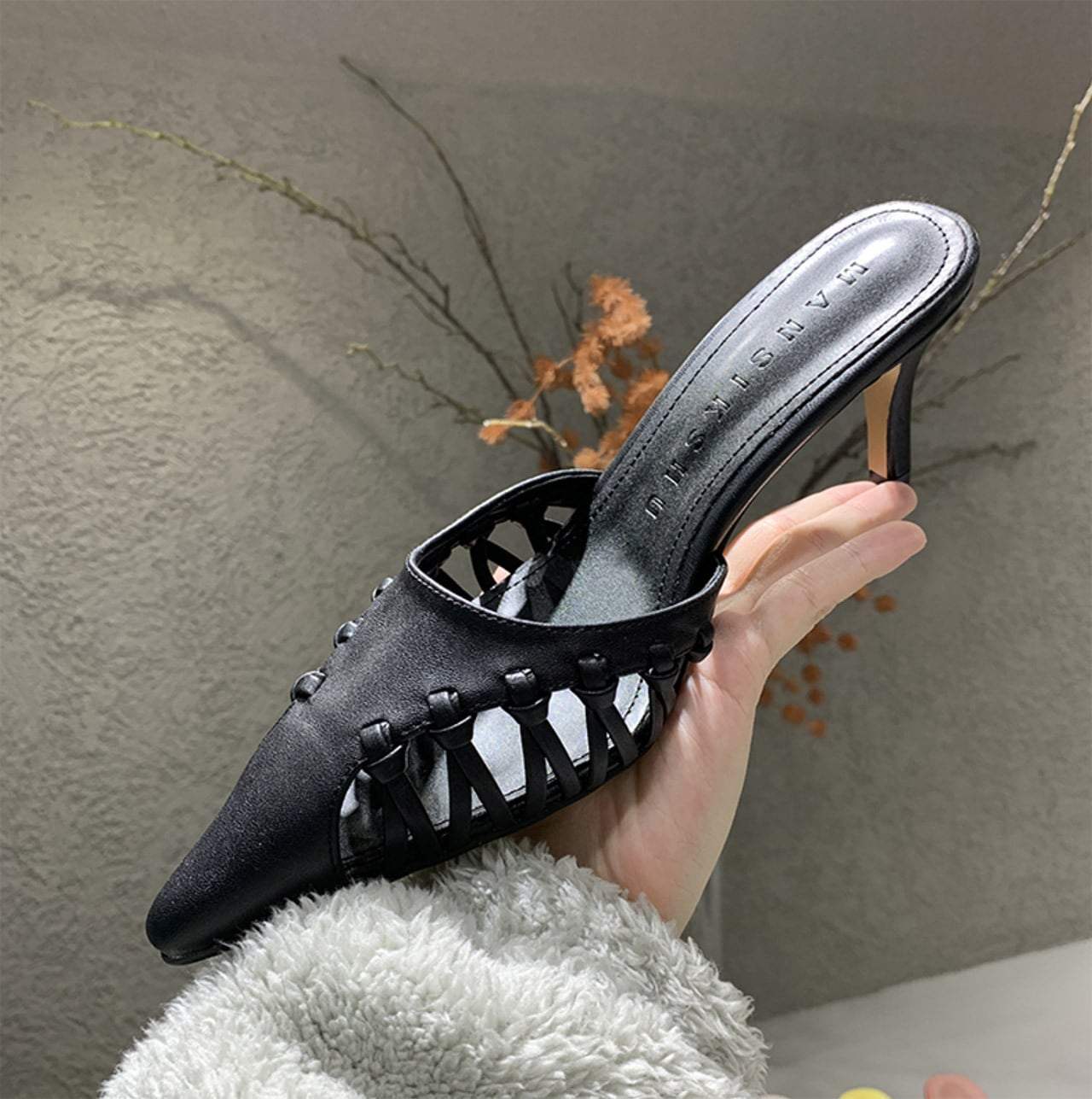 【動画あり】ポインテッドトゥ編みデザインミュール　３色展開 - select store mirror me【動画あり】ポインテッドトゥ編みデザインミュール　３色展開102627560mirror meselect store mirror me102627560ホワイト 22.5cm