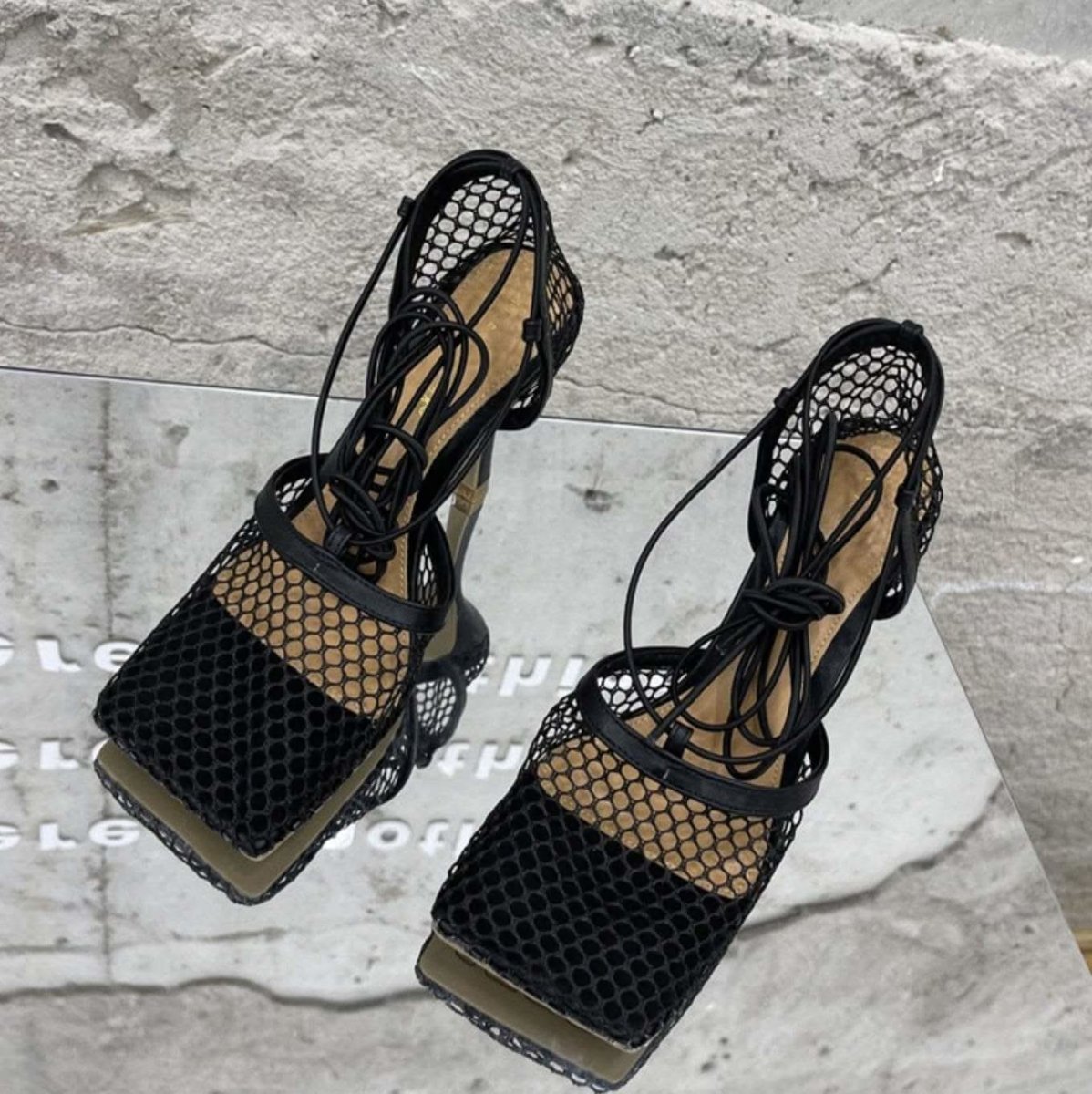 【動画あり】ロングストラップメッシュスクエアサンダル　３色展開 - select store mirror me【動画あり】ロングストラップメッシュスクエアサンダル　３色展開106235744mirror meselect store mirror me106235744ホワイト 22.5cm