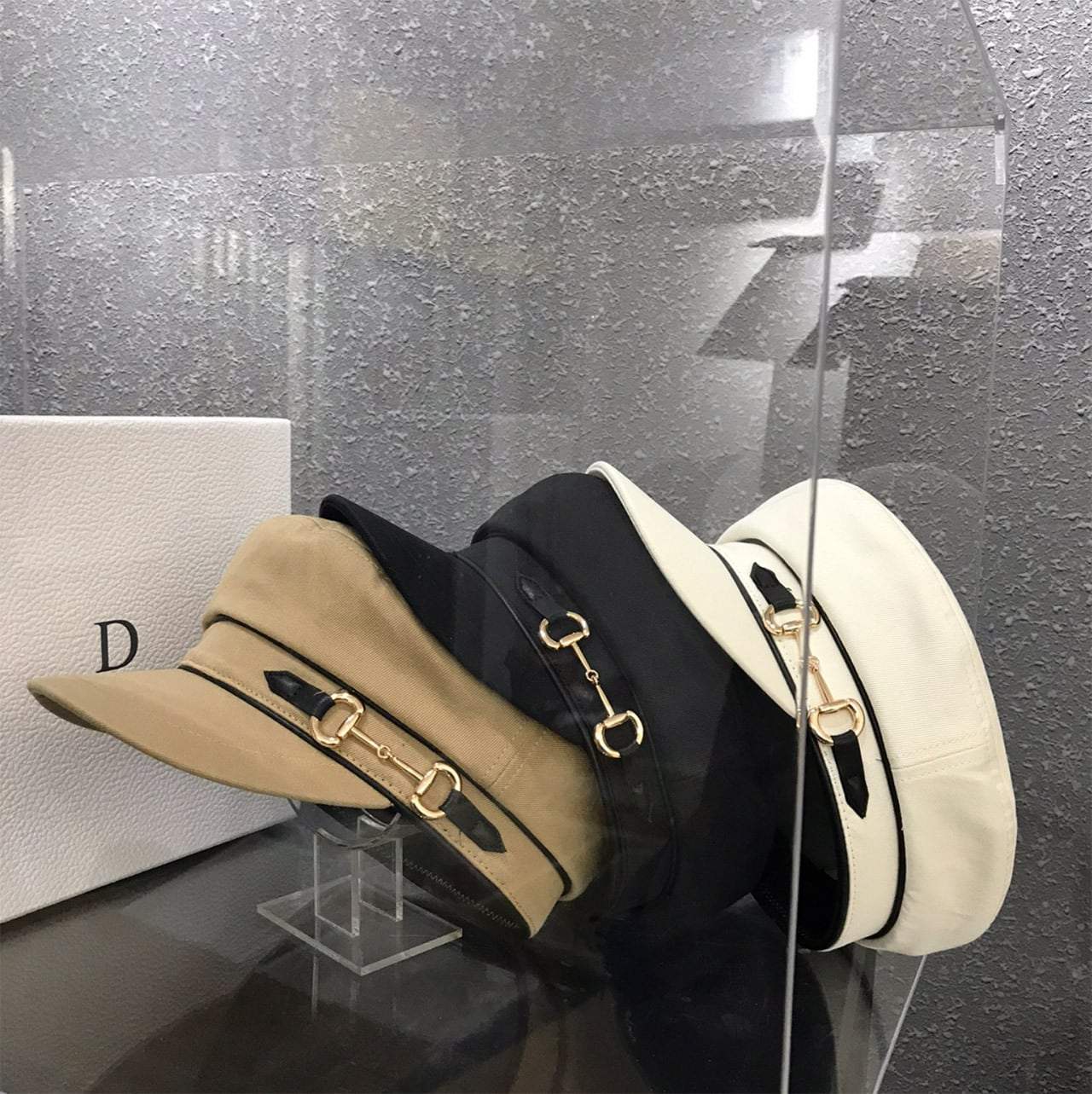 【動画あり】ゴールドバックルコットンキャスケット　３色展開 - select store mirror me【動画あり】ゴールドバックルコットンキャスケット　３色展開108233290mirror meselect store mirror me108233290ホワイト