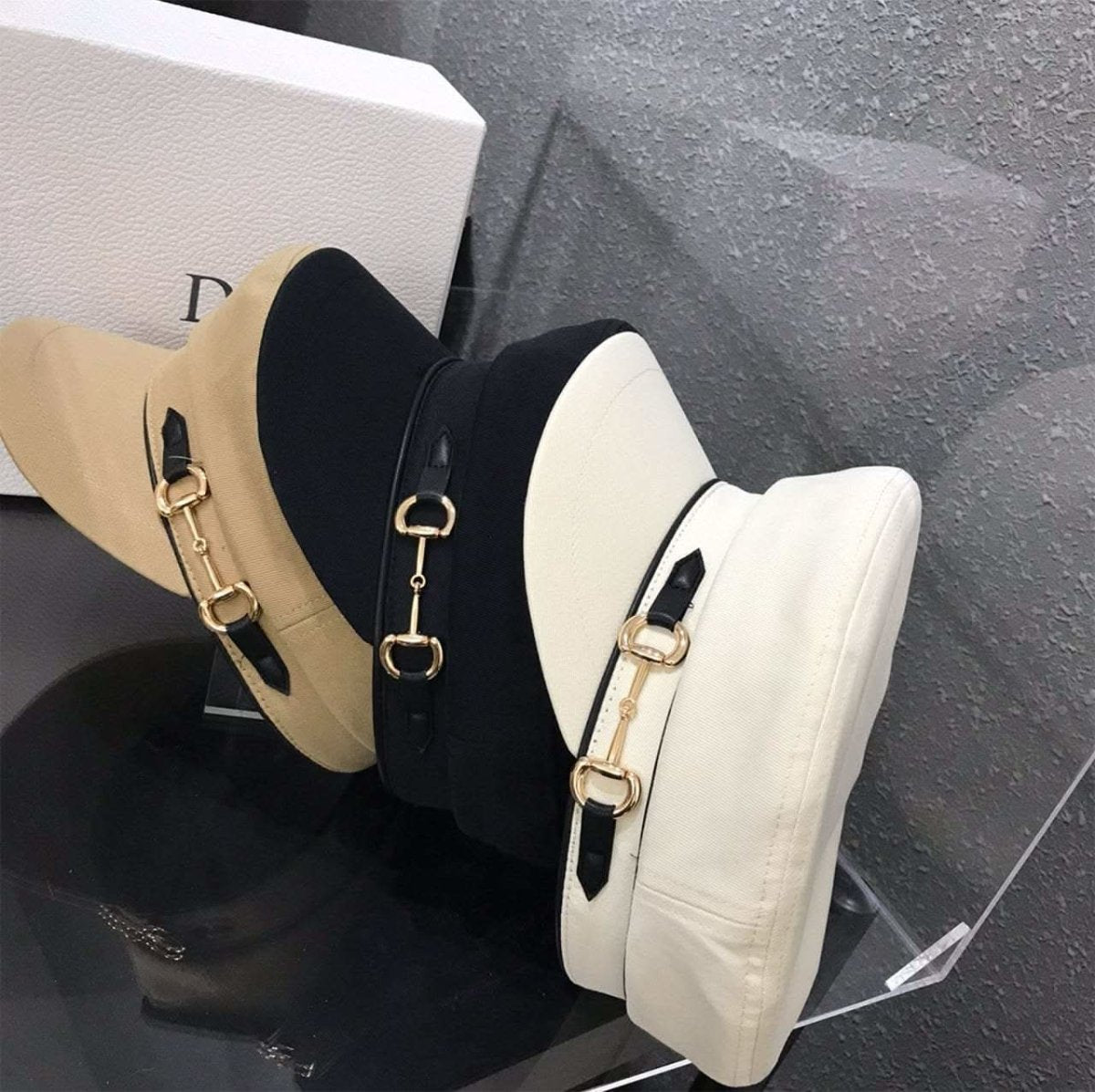 【動画あり】ゴールドバックルコットンキャスケット　３色展開 - select store mirror me【動画あり】ゴールドバックルコットンキャスケット　３色展開108233290mirror meselect store mirror me108233290ホワイト