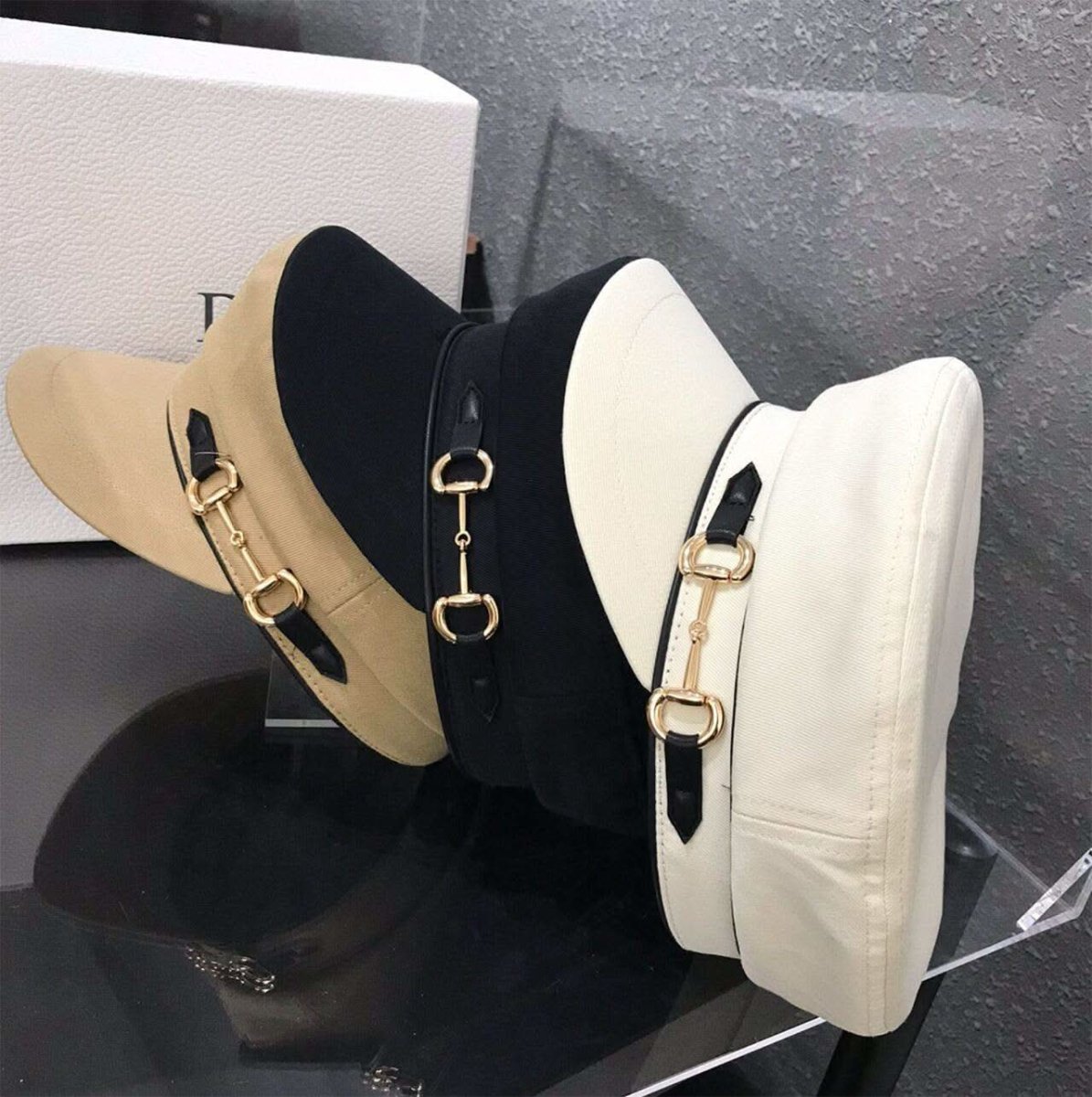 【動画あり】ゴールドバックルコットンキャスケット　３色展開 - select store mirror me【動画あり】ゴールドバックルコットンキャスケット　３色展開108233290mirror meselect store mirror me108233290ホワイト