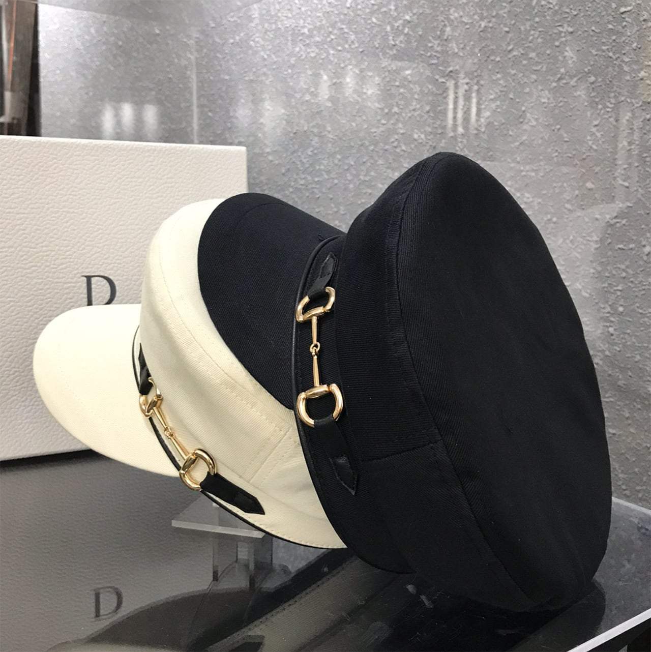 【動画あり】ゴールドバックルコットンキャスケット　３色展開 - select store mirror me【動画あり】ゴールドバックルコットンキャスケット　３色展開108233290mirror meselect store mirror me108233290ホワイト
