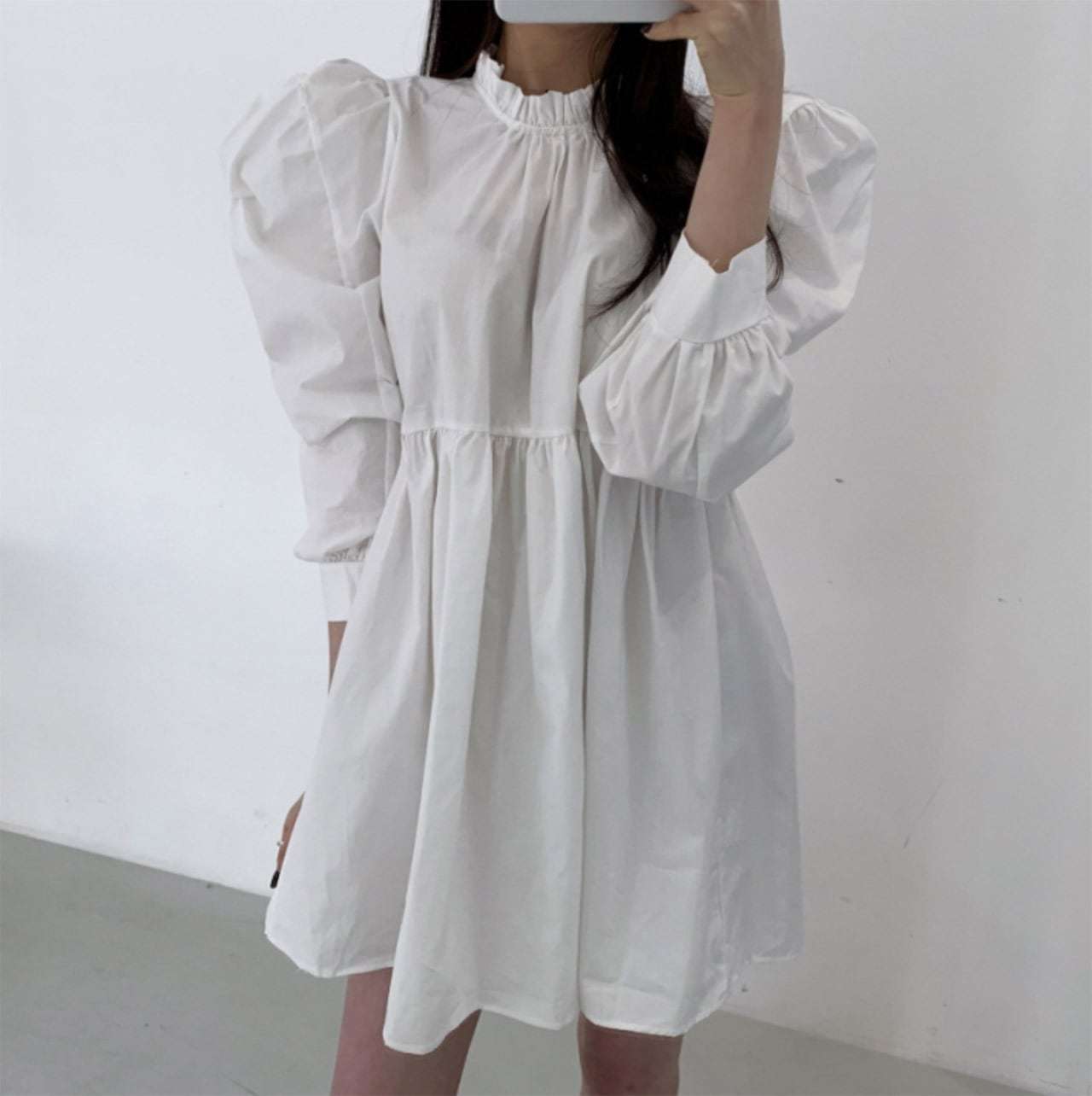 パフスリーブハイネックミニ丈ワンピース　３色展開 - select store mirror meパフスリーブハイネックミニ丈ワンピース　３色展開111495318mirror meselect store mirror me111495318ホワイト