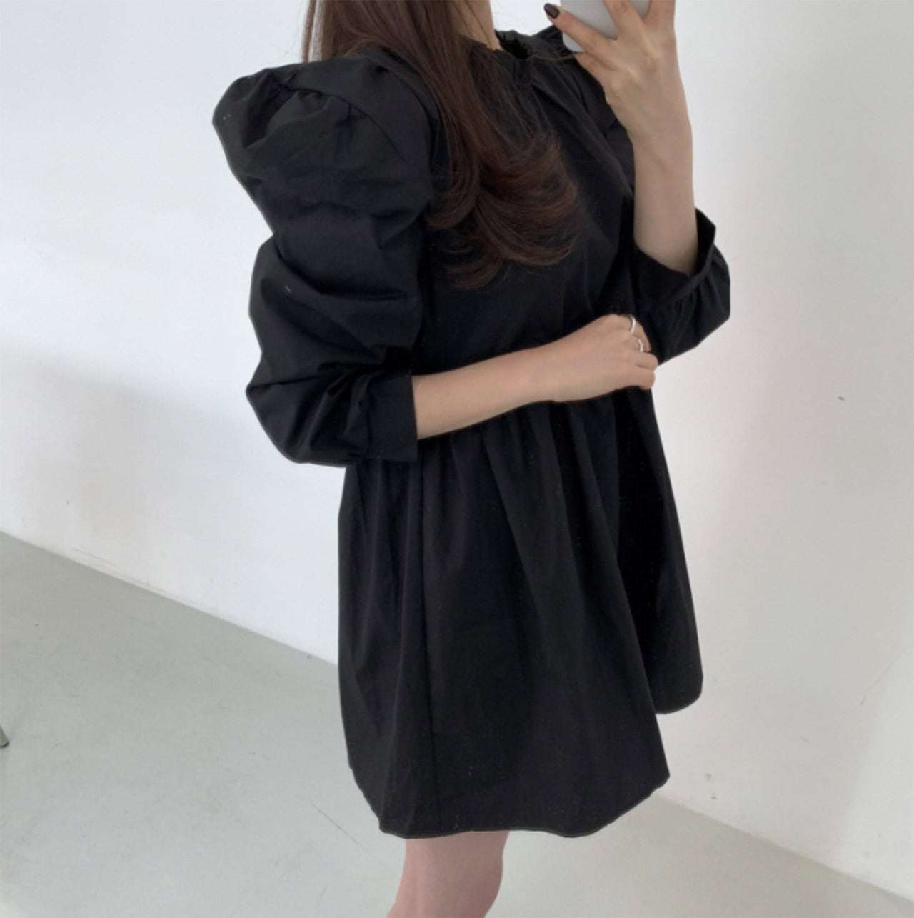 パフスリーブハイネックミニ丈ワンピース　３色展開 - select store mirror meパフスリーブハイネックミニ丈ワンピース　３色展開111495318mirror meselect store mirror me111495318ホワイト