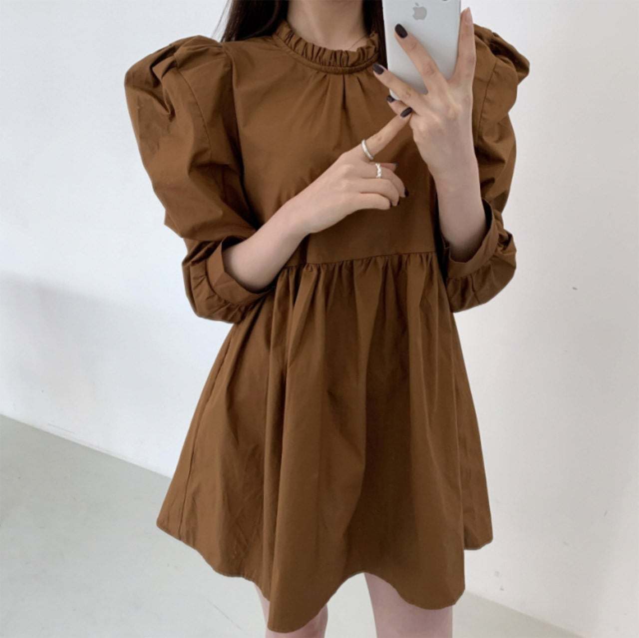 パフスリーブハイネックミニ丈ワンピース　３色展開 - select store mirror meパフスリーブハイネックミニ丈ワンピース　３色展開111495318mirror meselect store mirror me111495318ホワイト