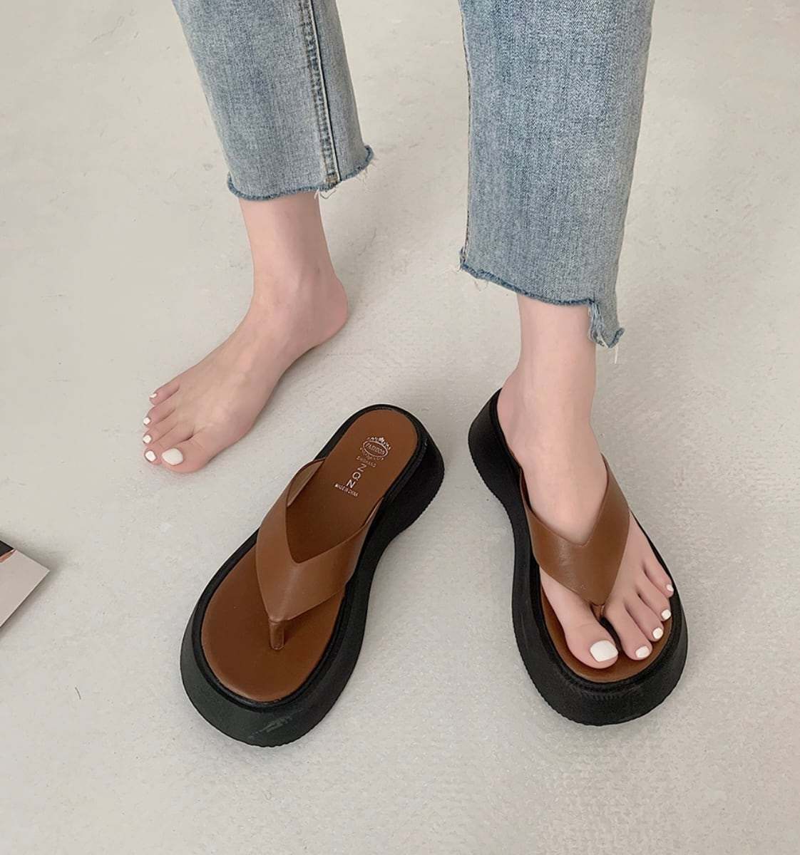 ＜防水加工！＞【動画あり】厚底ラウンドトゥビーチサンダル　３色展開 - select store mirror me＜防水加工！＞【動画あり】厚底ラウンドトゥビーチサンダル　３色展開125210544mirror meselect store mirror me125210544ホワイト 22.5cm