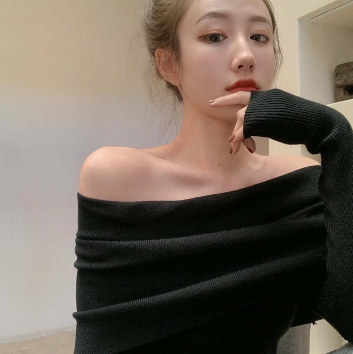 【動画あり】セクシーオフショルダーロングスリーブニット　３色展開 - select store mirror me【動画あり】セクシーオフショルダーロングスリーブニット　３色展開147047180mirror meselect store mirror me147047180ベージュ