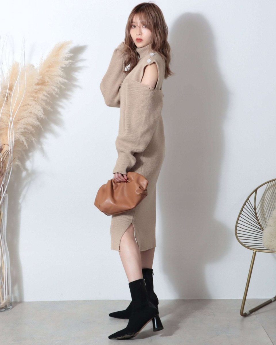 【動画あり】ショルダーカットボリュームニットワンピース　３色展開 - select store mirror me【動画あり】ショルダーカットボリュームニットワンピース　３色展開147572412mirror meselect store mirror me147572412オフホワイト
