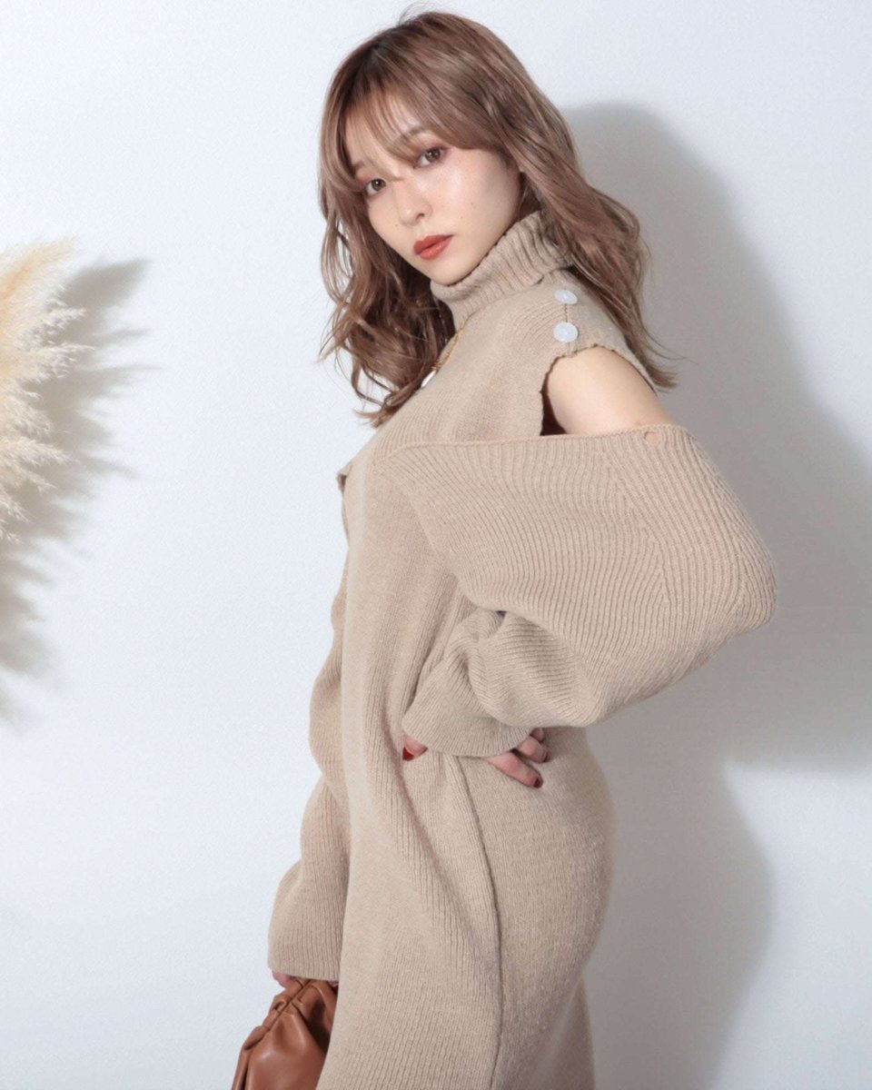 【動画あり】ショルダーカットボリュームニットワンピース　３色展開 - select store mirror me【動画あり】ショルダーカットボリュームニットワンピース　３色展開147572412mirror meselect store mirror me147572412オフホワイト