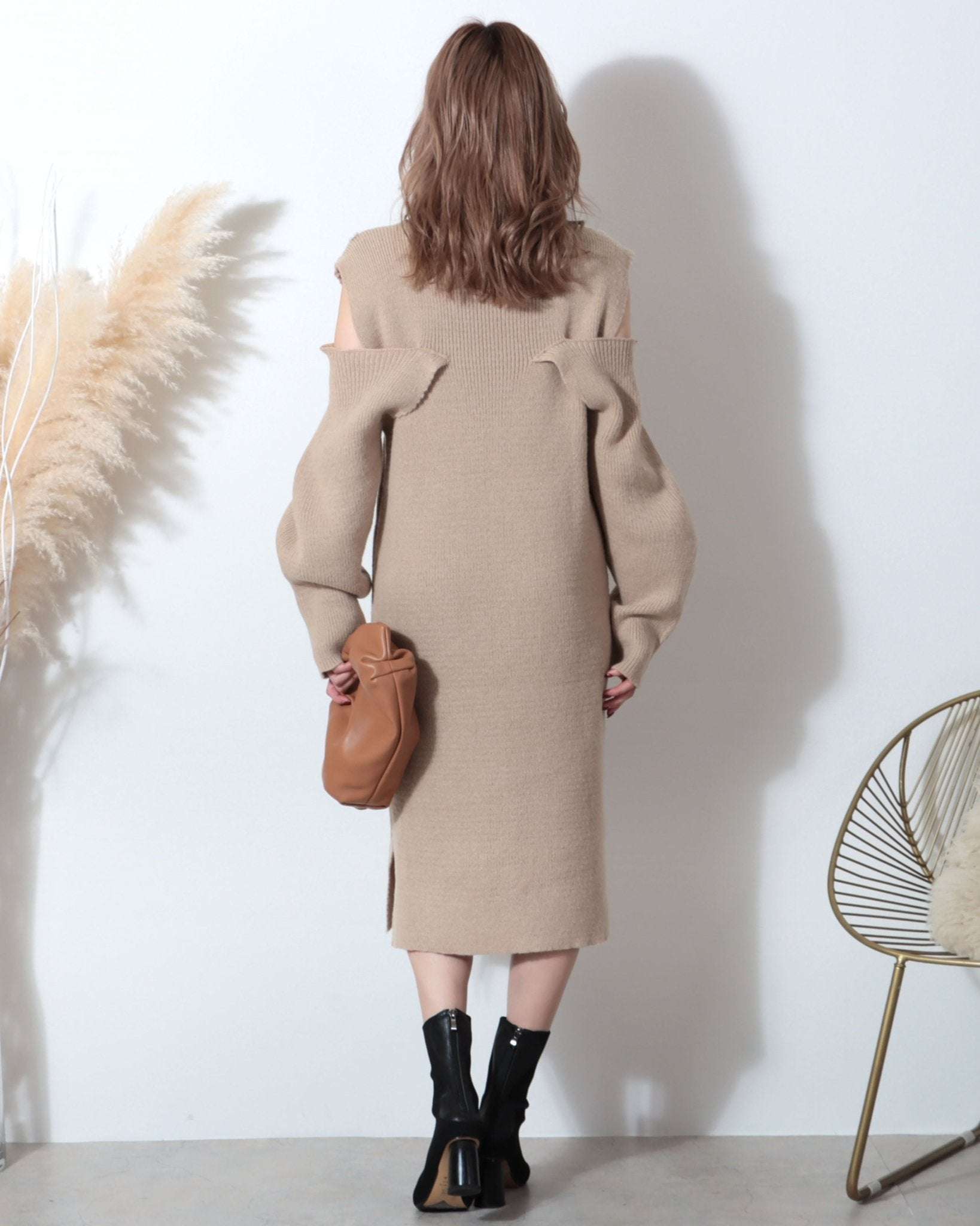 【動画あり】ショルダーカットボリュームニットワンピース　３色展開 - select store mirror me【動画あり】ショルダーカットボリュームニットワンピース　３色展開147572412mirror meselect store mirror me147572412オフホワイト