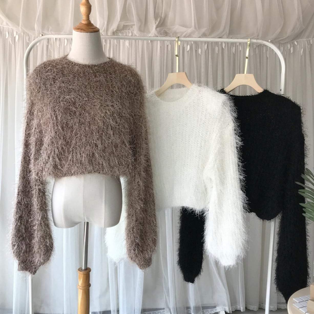 【動画あり】モヘアデザインランタンスリーブニット　３色展開 - select store mirror me【動画あり】モヘアデザインランタンスリーブニット　３色展開153431481mirror meselect store mirror me153431481ホワイト