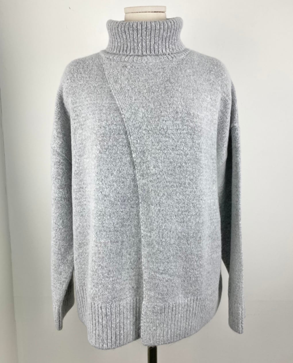 【上質ウール】タートルネックフロントスリットニット　３色展開 - select store mirror me【上質ウール】タートルネックフロントスリットニット　３色展開162065595mirror meselect store mirror me162065595ホワイト