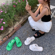 ＜大ヒット＞もっちりクロスフラットサンダル　３色展開 - select store mirror me＜大ヒット＞もっちりクロスフラットサンダル　３色展開179957069mirror meselect store mirror me179957069ホワイト２２.５cm