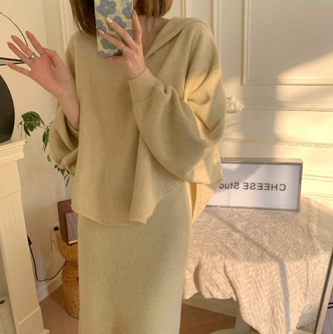【動画あり】フーディゆるニットスカートセットアップ　３色展開 - select store mirror me【動画あり】フーディゆるニットスカートセットアップ　３色展開189842161mirror meselect store mirror me189842161ベージュ