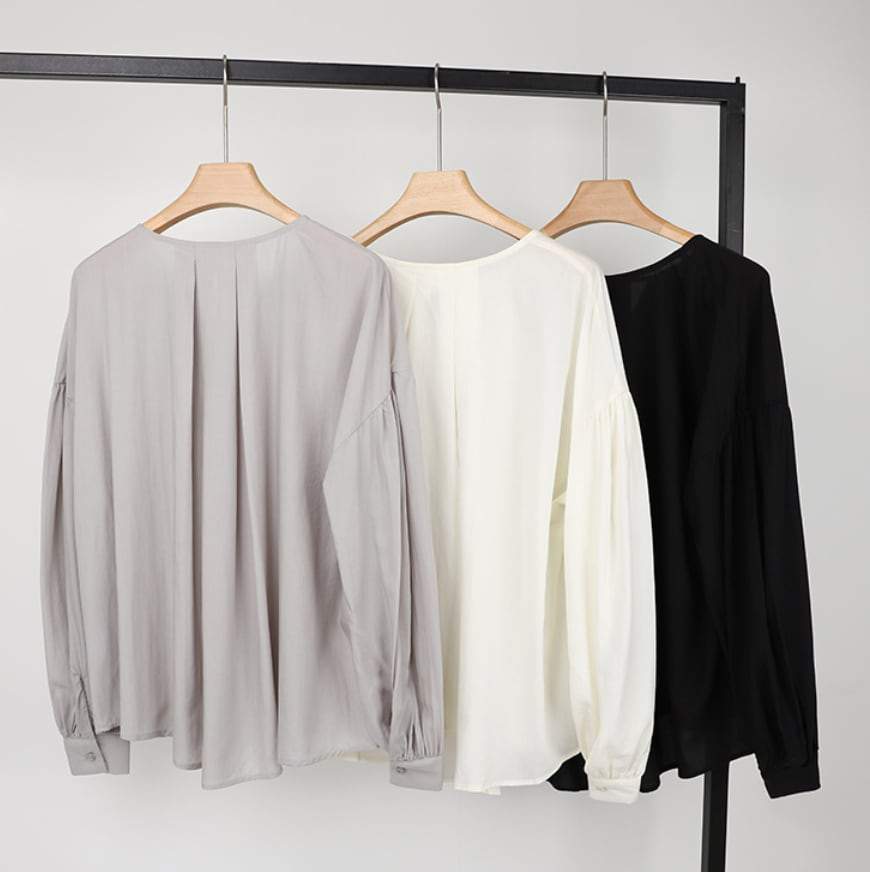 【動画あり】トライアングルカットブラウス　３色展開 - select store mirror me【動画あり】トライアングルカットブラウス　３色展開190034049mirror meselect store mirror me190034049ホワイト