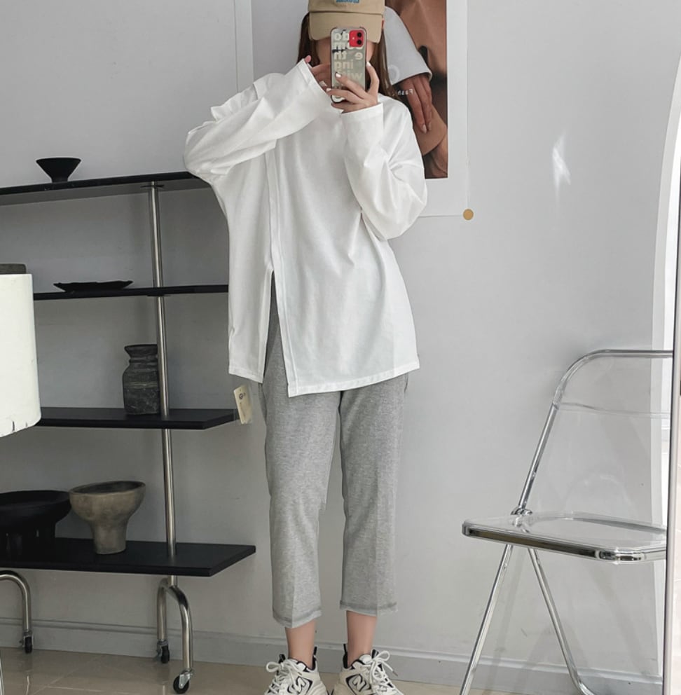 デザインスリットロングトップス　３色展開 - select store mirror meデザインスリットロングトップス　３色展開190130575mirror meselect store mirror me190130575ホワイト