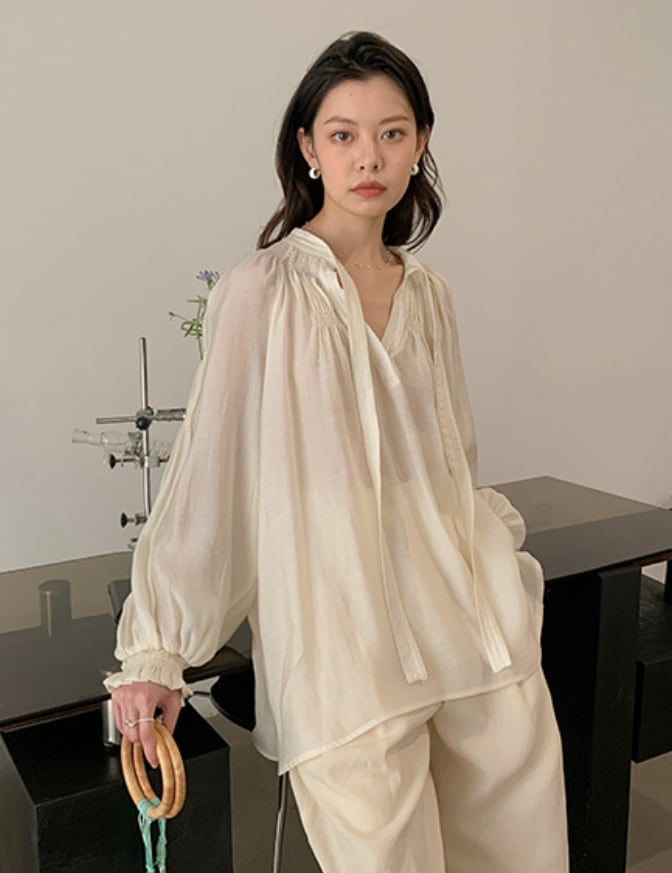 シフォンタイネックシースルーブラウス　３色展開 - select store mirror meシフォンタイネックシースルーブラウス　３色展開200106170mirror meselect store mirror me200106170ホワイト