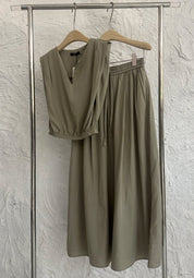 【動画あり】ノースリーブクロップド丈トップス＆スカートセットアップ　３色展開 - select store mirror me【動画あり】ノースリーブクロップド丈トップス＆スカートセットアップ　３色展開201651716mirror meselect store mirror me201651716ホワイト
