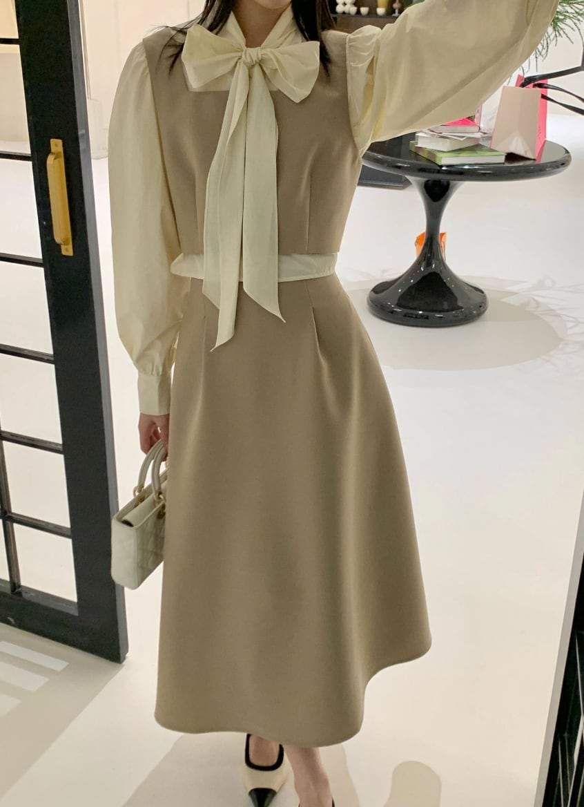 【動画あり】ビッグリボンクロップド丈ブラウス　３色展開 - select store mirror me【動画あり】ビッグリボンクロップド丈ブラウス　３色展開201818798mirror meselect store mirror me201818798ホワイトS