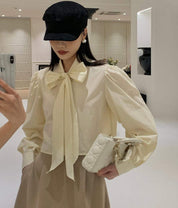 【動画あり】ビッグリボンクロップド丈ブラウス　３色展開 - select store mirror me【動画あり】ビッグリボンクロップド丈ブラウス　３色展開201818798mirror meselect store mirror me201818798ホワイトS