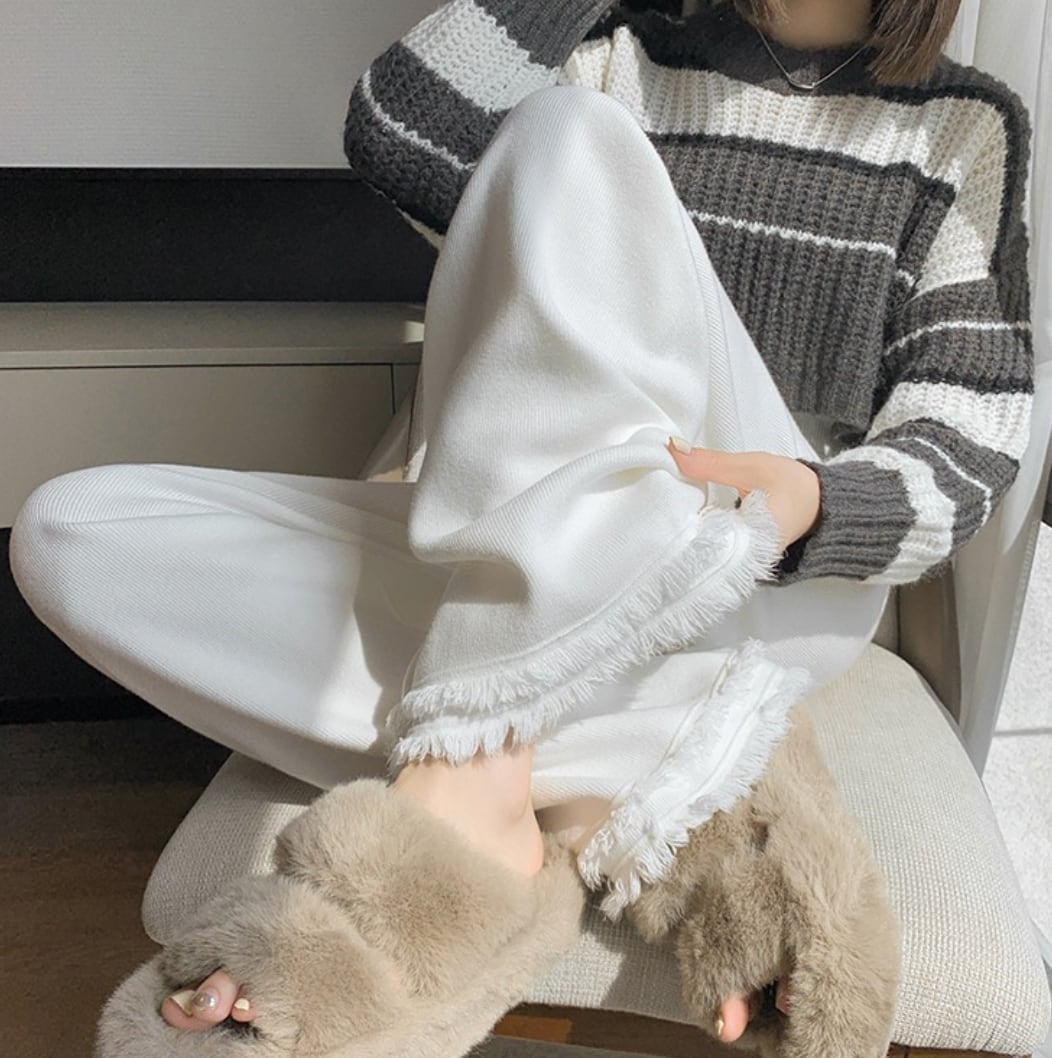 【動画あり】裾ダブルフリンジニットワイドパンツ　３色展開 - select store mirror me【動画あり】裾ダブルフリンジニットワイドパンツ　３色展開221848062mirror meselect store mirror me221848062ホワイト