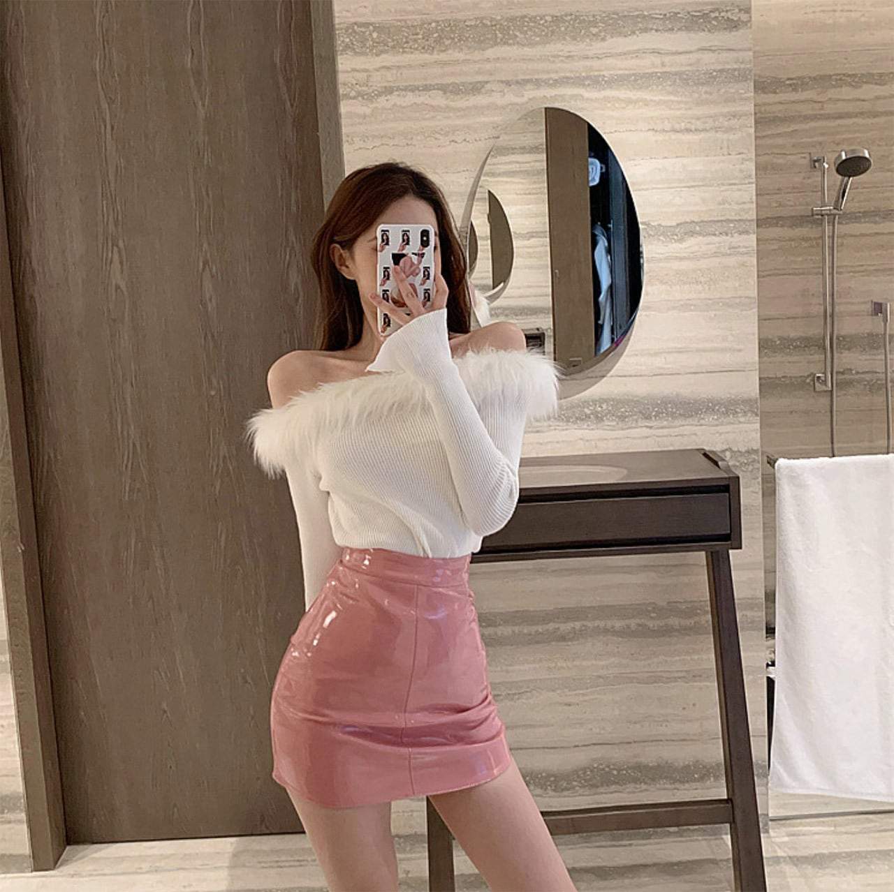 ＜インスタグラマー様ご愛用＞【動画あり】ボリュームファーネックスリットニットトップス　３色展開 - select store mirror me＜インスタグラマー様ご愛用＞【動画あり】ボリュームファーネックスリットニットトップス　３色展開76987381mirror meselect store mirror me76987381ホワイト