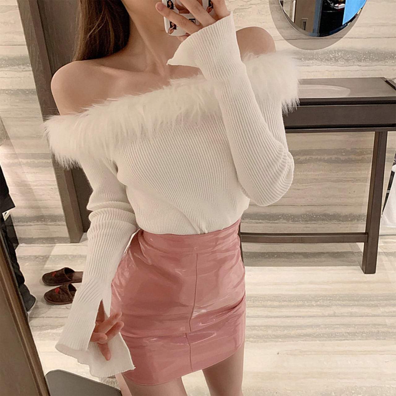 ＜インスタグラマー様ご愛用＞【動画あり】ボリュームファーネックスリットニットトップス　３色展開 - select store mirror me＜インスタグラマー様ご愛用＞【動画あり】ボリュームファーネックスリットニットトップス　３色展開76987381mirror meselect store mirror me76987381ホワイト