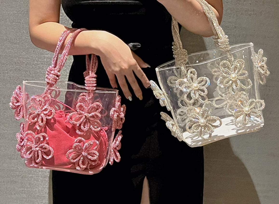 【動画あり】フラワービジューハイデザインクリアバッグ　３種３色展開 - select store mirror me【動画あり】フラワービジューハイデザインクリアバッグ　３種３色展開206542803mirror meselect store mirror me206542803シルバー×小サイズ