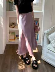 春カラーサテンロングスカート