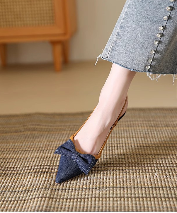 デニムステッチローヒールパンプス