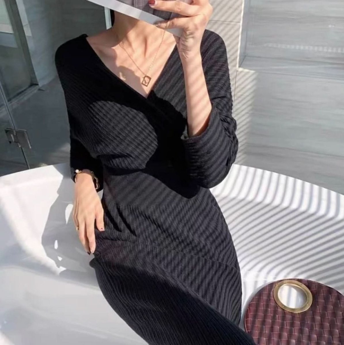 【入荷早々殿堂入り】クロスネックオフショルダー美ラインワンピース　４色展開 - select store mirror me【入荷早々殿堂入り】クロスネックオフショルダー美ラインワンピース　４色展開162064992mirror meselect store mirror me162064992ベージュ