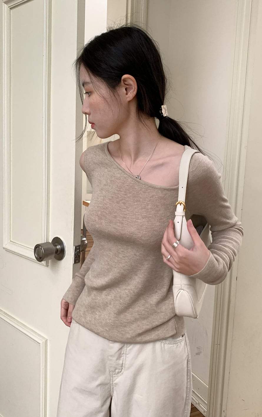 【動画あり】シースルーカットショルダー変形デザイントップス　４色展開 - select store mirror me【動画あり】シースルーカットショルダー変形デザイントップス　４色展開200258140mirror meselect store mirror me200258140ホワイト