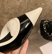 ツートンポインテッドパンプス