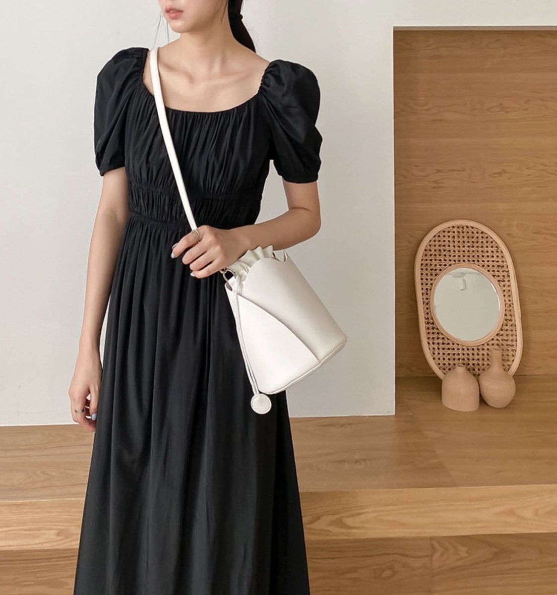 チェーンモチーフ巾着ショルダートートバッグ　５色展開 - select store mirror meチェーンモチーフ巾着ショルダートートバッグ　５色展開101002922mirror meselect store mirror me101002922ホワイト