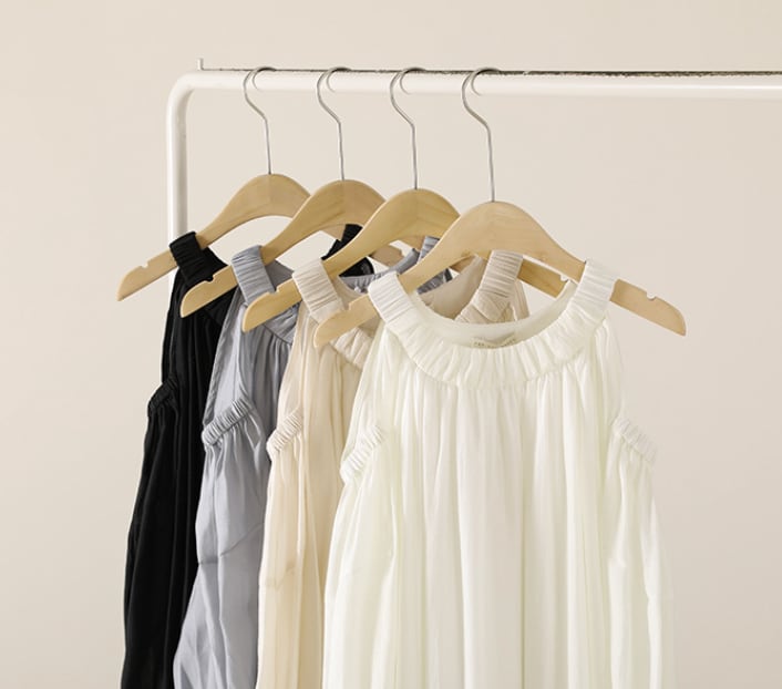 シフォンカットショルダーフレアロングワンピース　５色展開 - select store mirror meシフォンカットショルダーフレアロングワンピース　５色展開199894352mirror meselect store mirror me199894352ホワイト