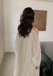 シフォンカットショルダーフレアロングワンピース　５色展開 - select store mirror meシフォンカットショルダーフレアロングワンピース　５色展開199894352mirror meselect store mirror me199894352ホワイト