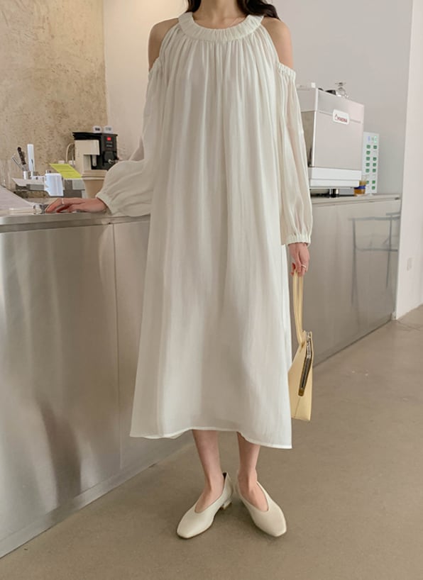 シフォンカットショルダーフレアロングワンピース　５色展開 - select store mirror meシフォンカットショルダーフレアロングワンピース　５色展開199894352mirror meselect store mirror me199894352ホワイト