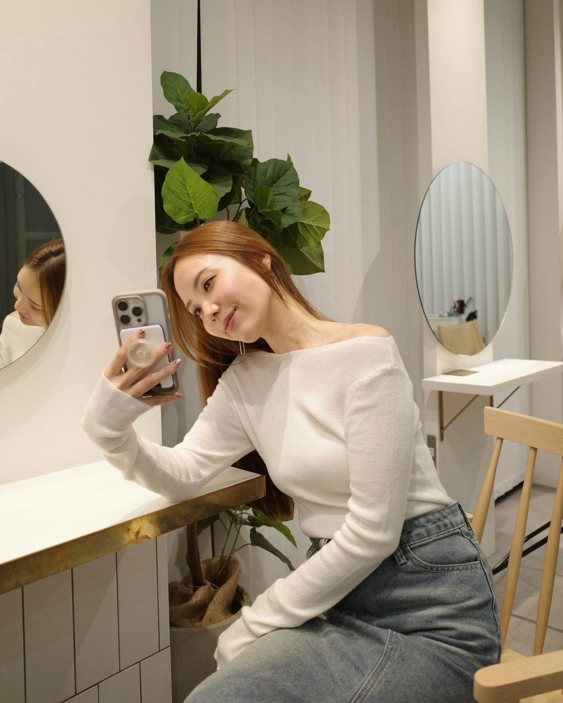 ＜インスタグラマー様ご愛用＞【動画あり】シースルーオフショルダーロングトップス　５色展開 - select store mirror me＜インスタグラマー様ご愛用＞【動画あり】シースルーオフショルダーロングトップス　５色展開200101105mirror meselect store mirror me200101105ホワイト