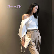 【動画あり】エレガントワンショルダーホワイトブラウス - select store mirror me【動画あり】エレガントワンショルダーホワイトブラウス52761315mirror meselect store mirror me52761315S