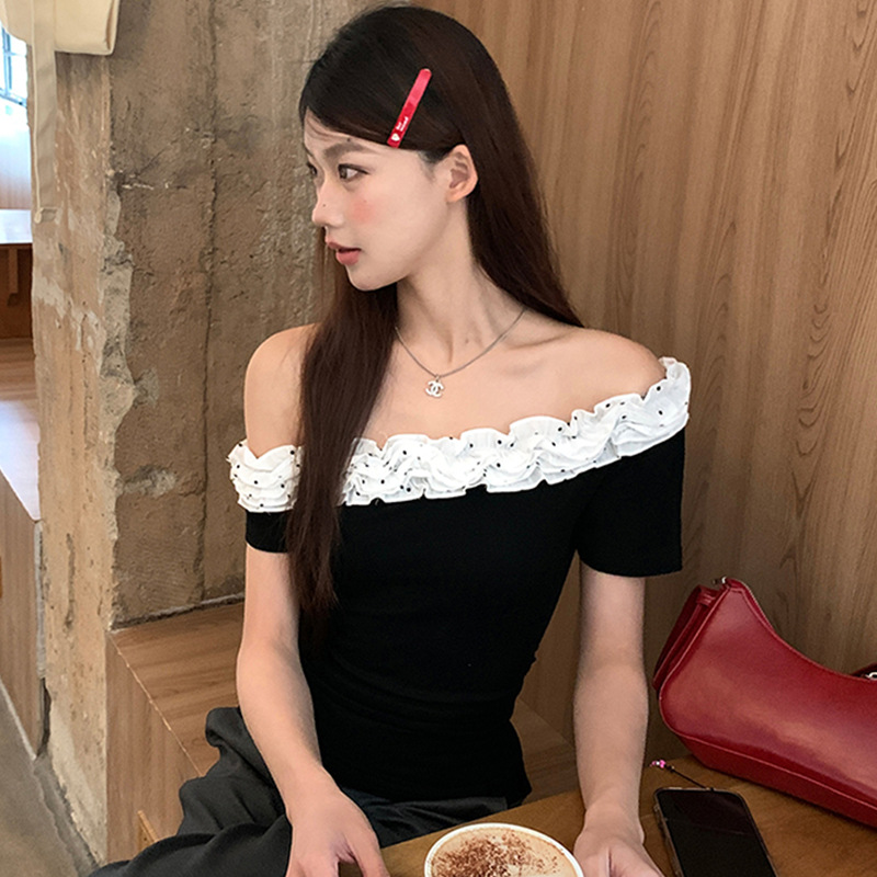 フリルオフショルリブトップス